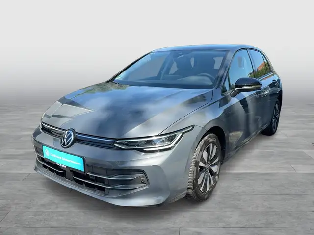 Volkswagen Golf view 2