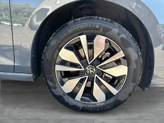 Volkswagen Golf view 7