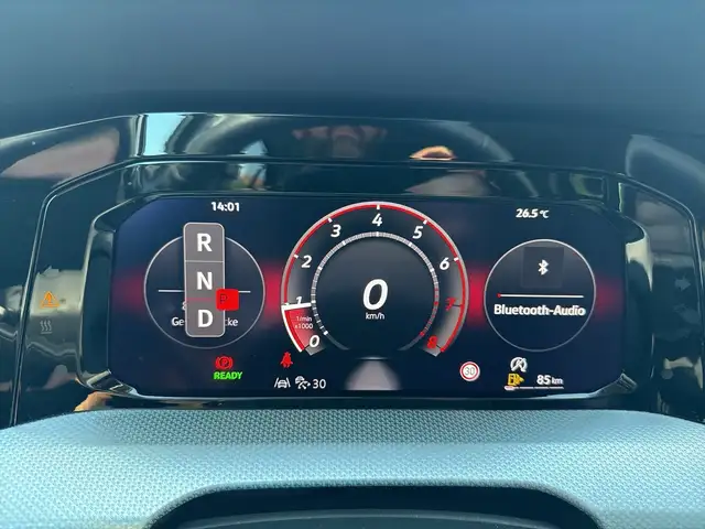 Volkswagen Golf view 11