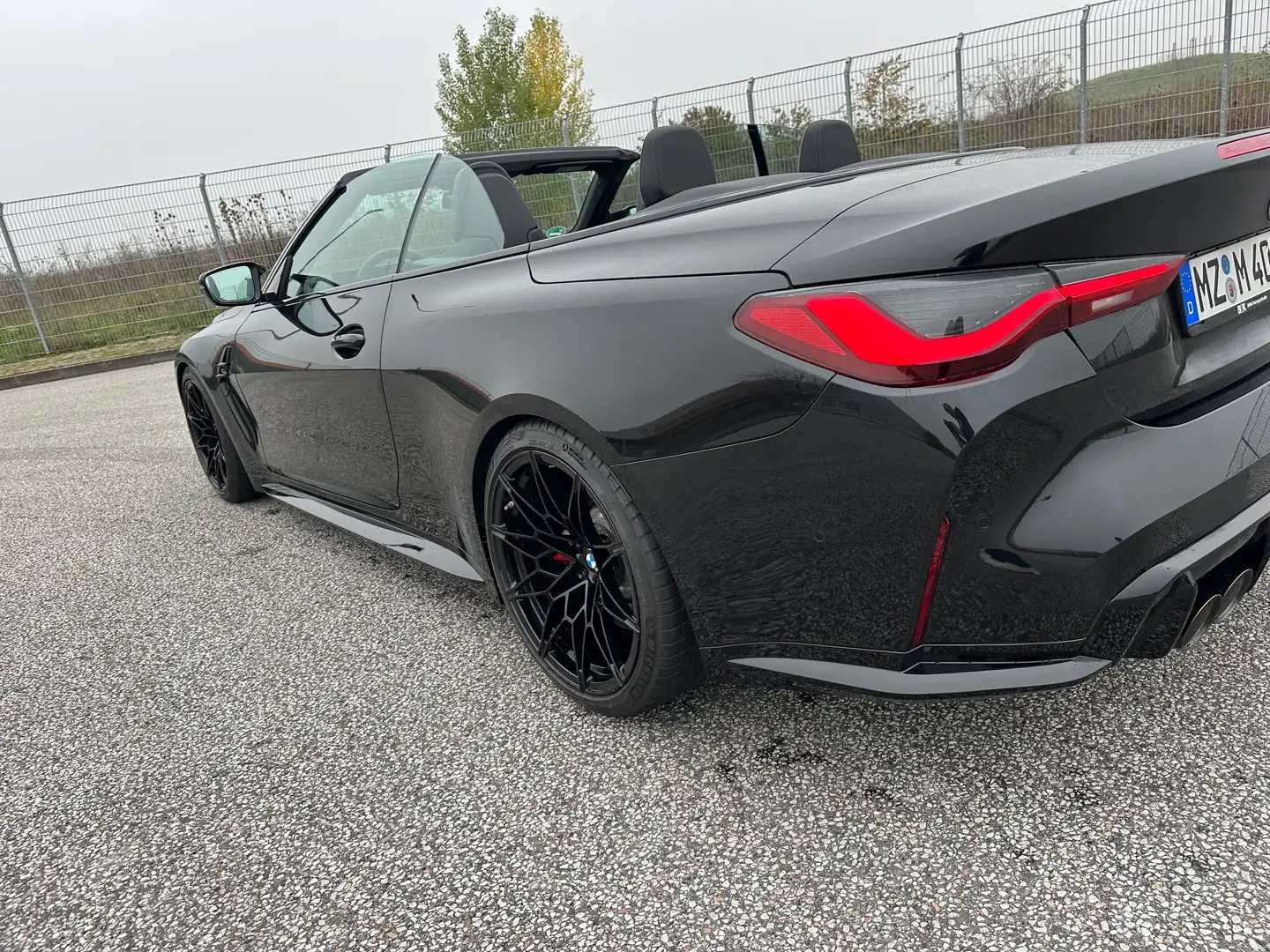 BMW M4 M4 Cabrio Competition M xDrive Curved Laser Neuwer Schwarz - 2