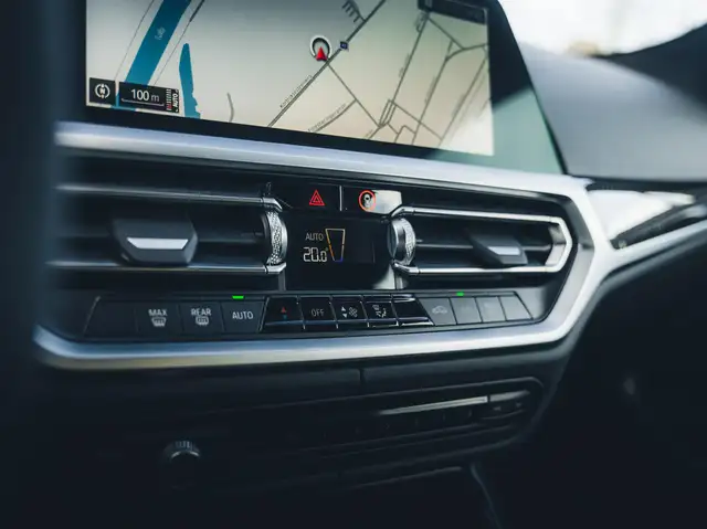 BMW M4 view 15