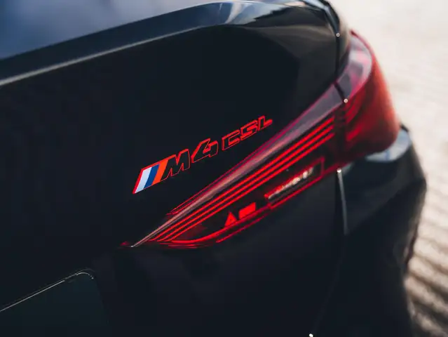 BMW M4 view 9