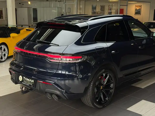 Porsche Macan view 8