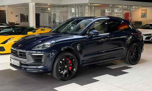 Porsche Macan view 2