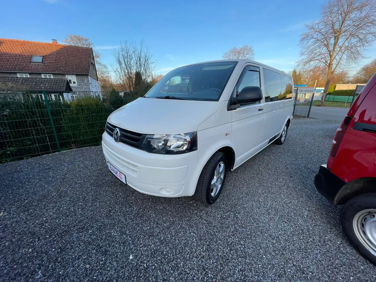 Volkswagen T5 Transporter 2.0 TDI Kombi lang 5-Sitze m. KLIMA...TÜV NEU! Alb - 2