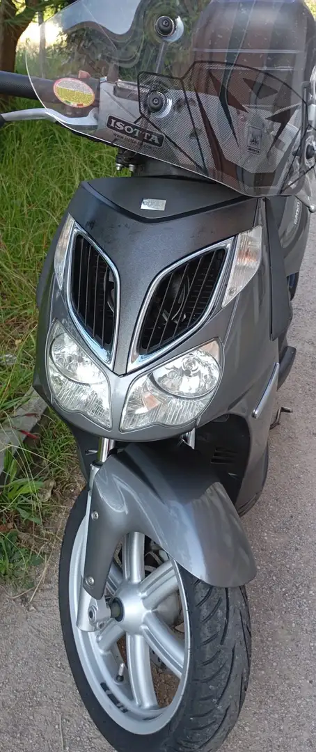 Aprilia Sportcity 125 Grigio - 1