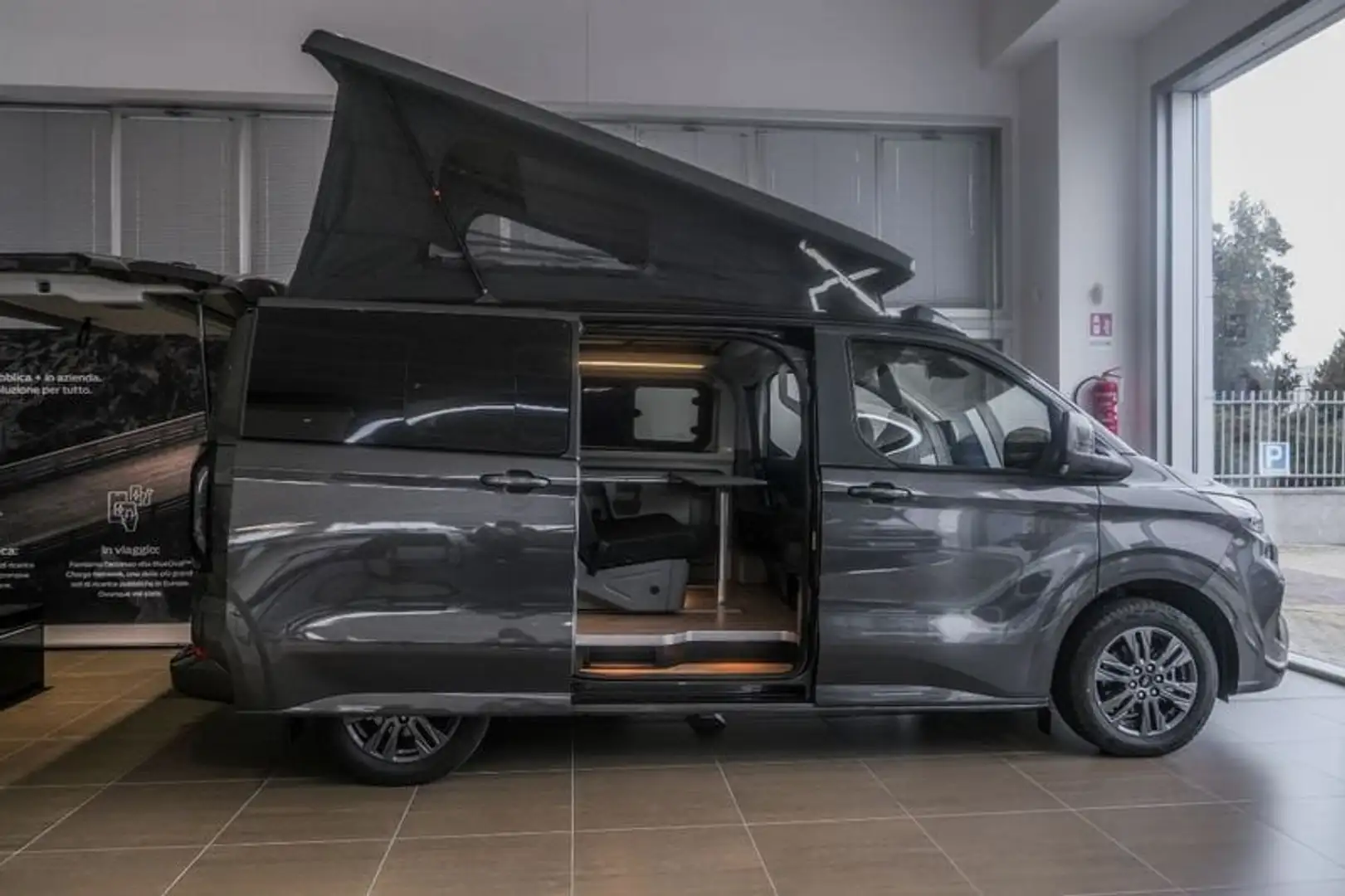 Ford Transit Custom 320 2.0 EcoBlue 170CV aut. PC-TN Nugget Tit. Grau - 2
