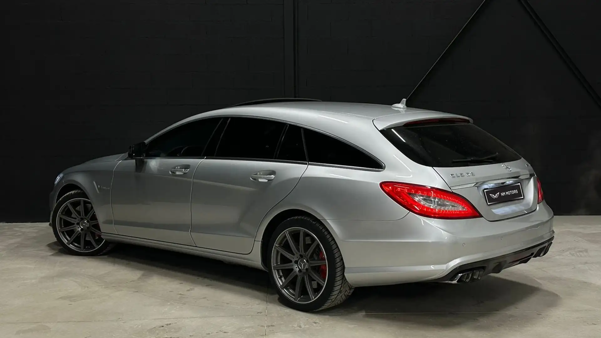 Mercedes-Benz CLS Shooting Brake CLS63 AMG 557 CV V8 7G S - Full Opt Gri - 2