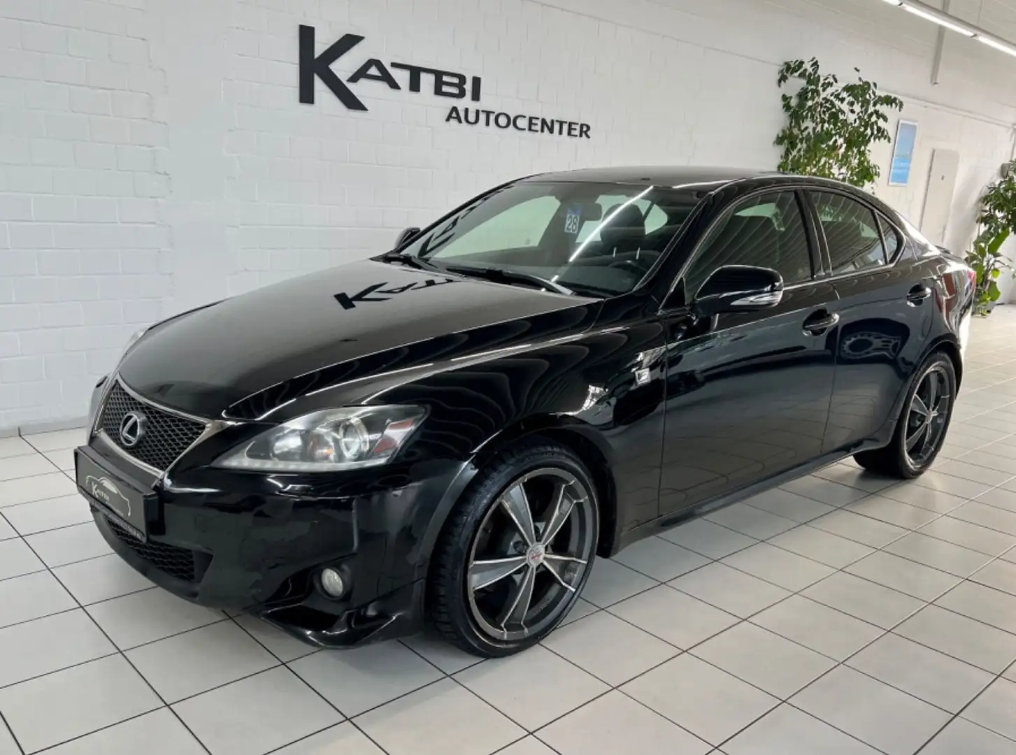 Lexus IS 220d D F Sport Navi Kamera HU 12.2025 Schwarz - 2