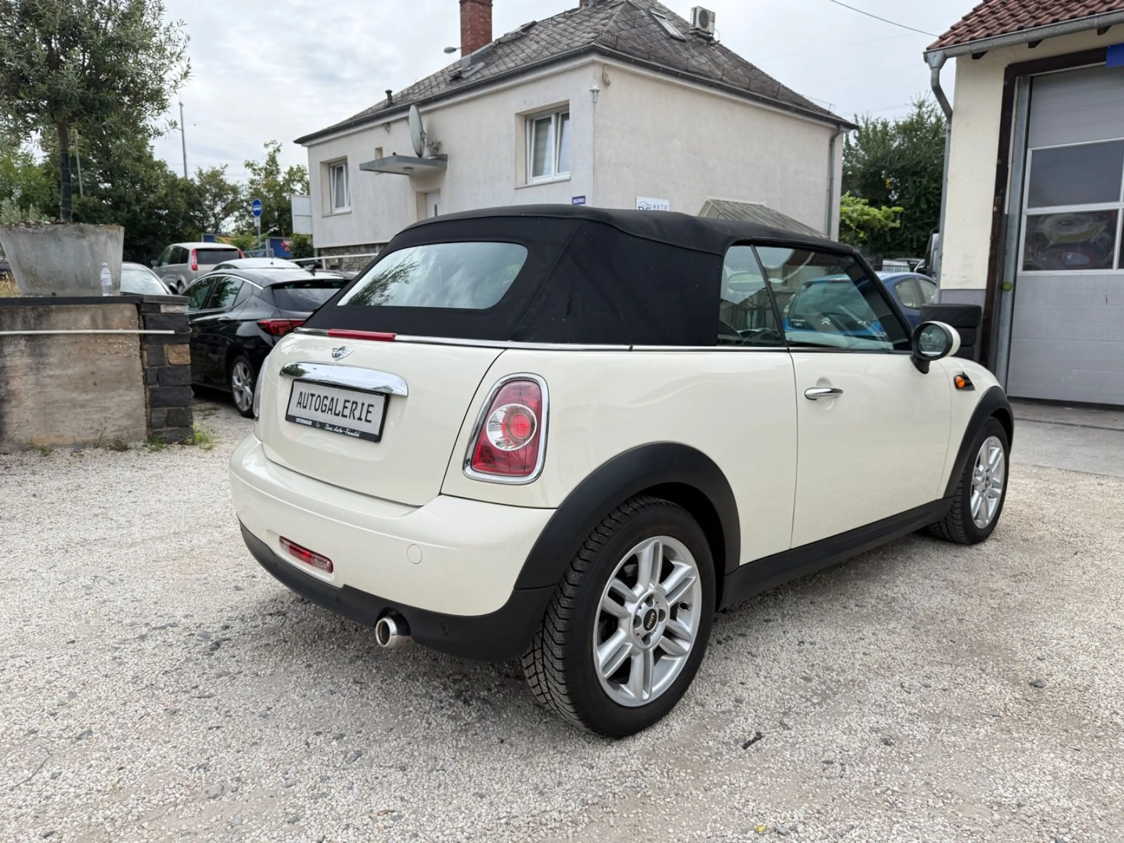 MINI Cooper D Cabrio 2.Hand-Leder-PDC.! — photo 4