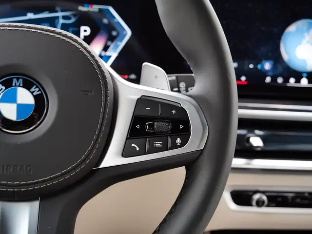 BMW X7 view 17