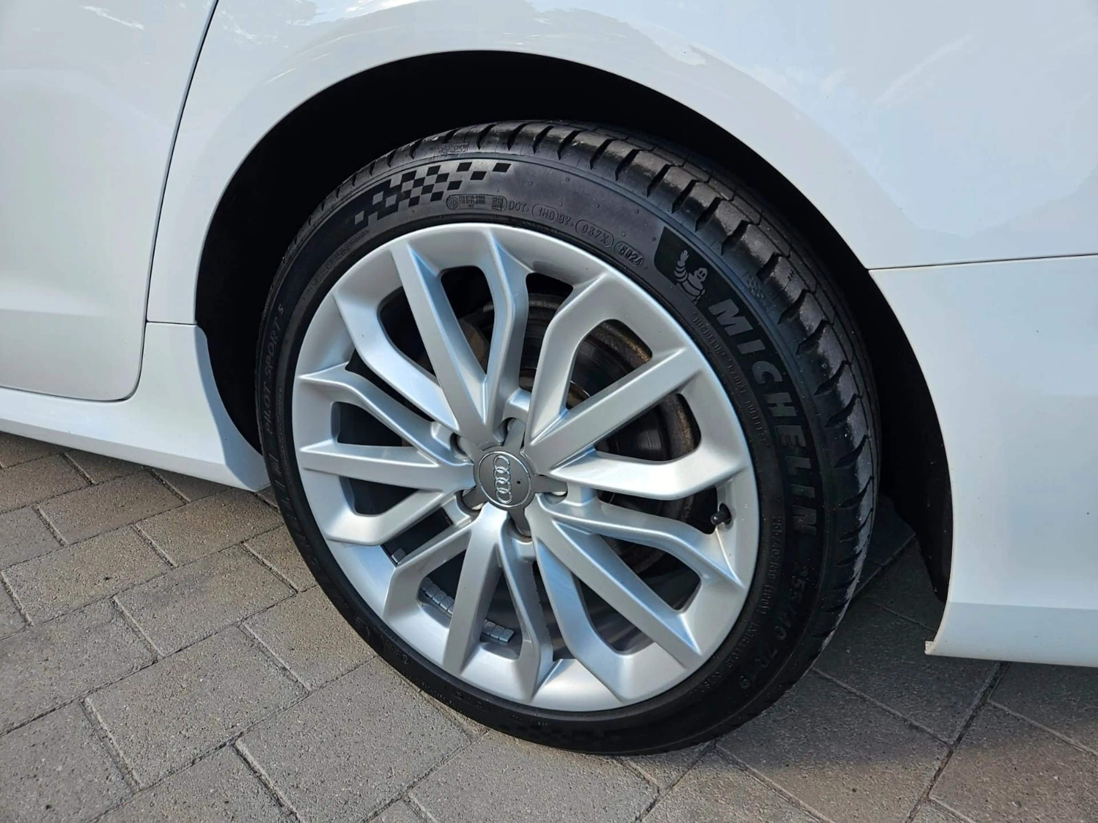 Audi A6 Avant 2.0 TDI ultra — photo 13