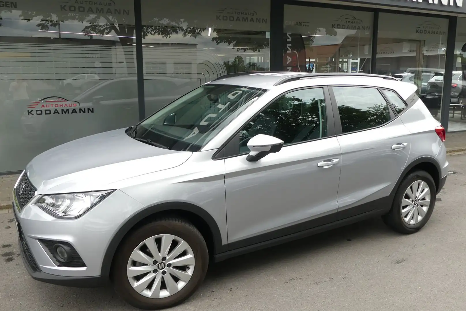 SEAT Arona Style 1.0 TSI*Tempomat*AppleCar*Allwetter* Silber - 2