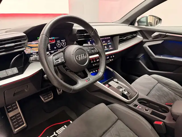 Audi RS3 view 8