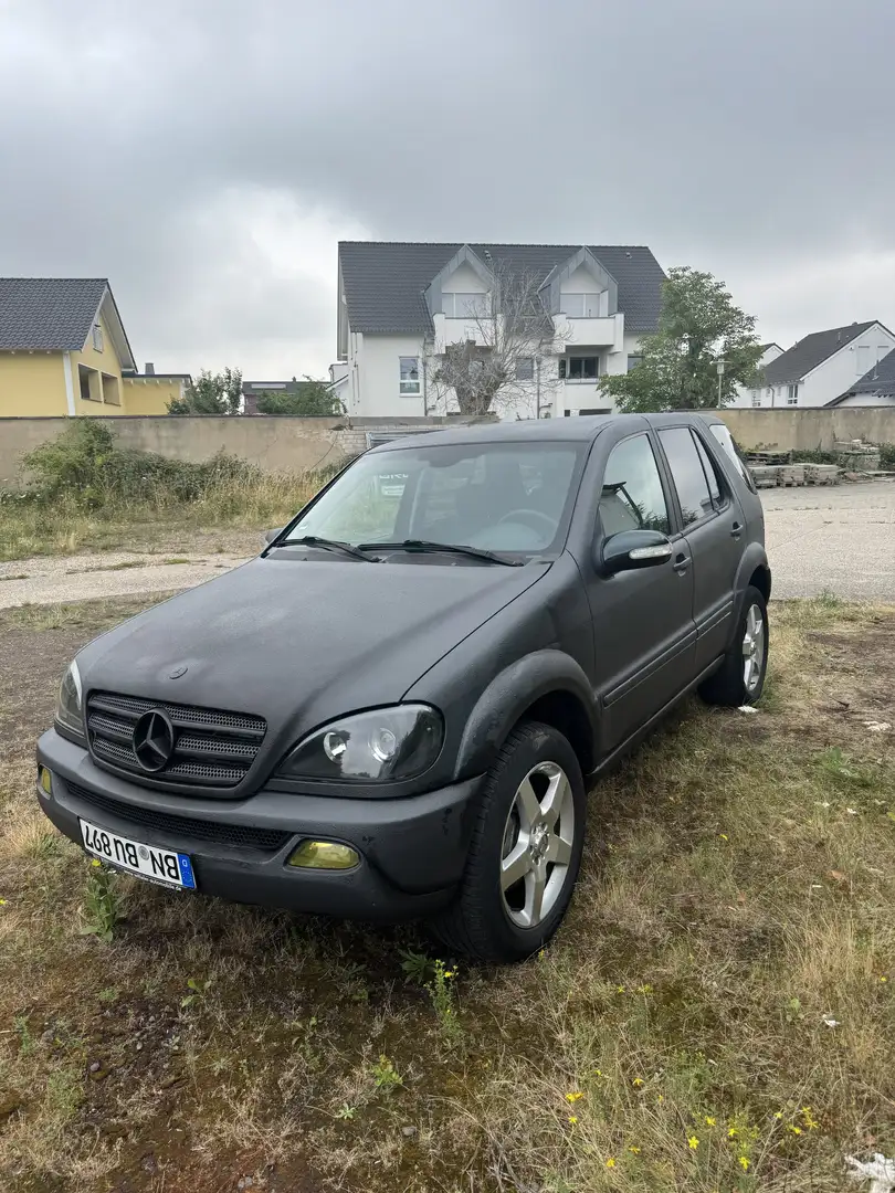 Mercedes-Benz ML 270 Negru - 1