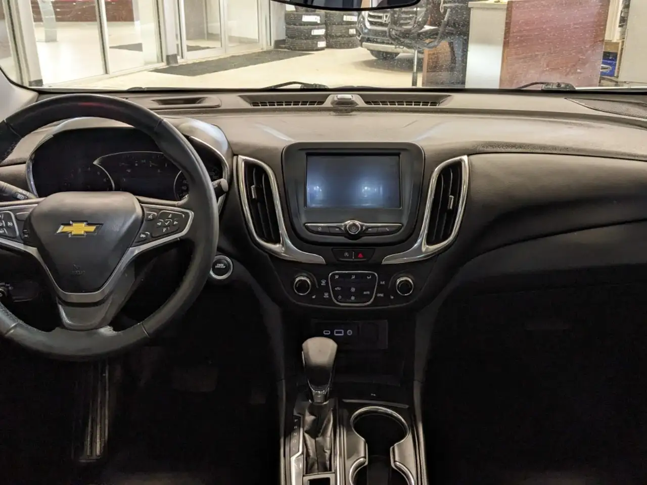 Chevrolet Equinox снимка Chevrolet Equinox