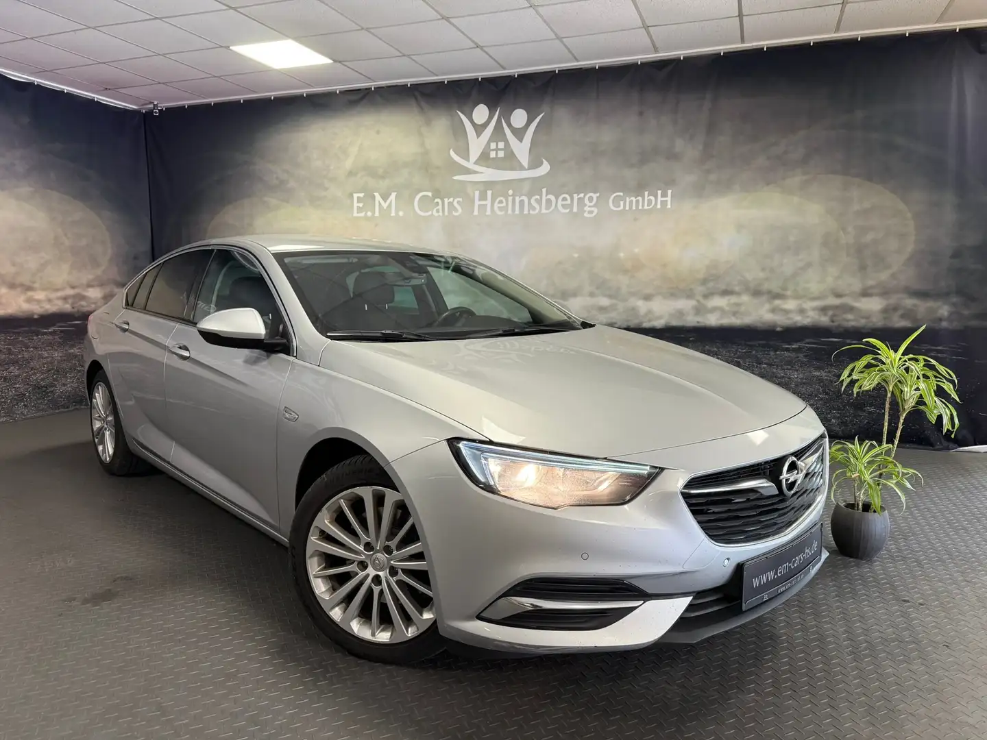 Opel Insignia Insignia GS 2.0 Automatik NAVI 1.Hand AHK LED Silber - 1