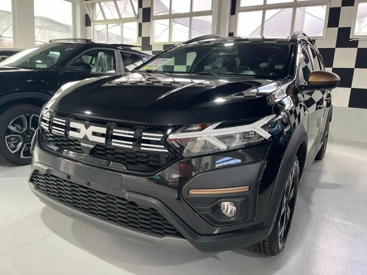 Dacia Jogger 1.0 TCe GPL 100 CV 7 posti Extreme gpl casa madre Noir - 1