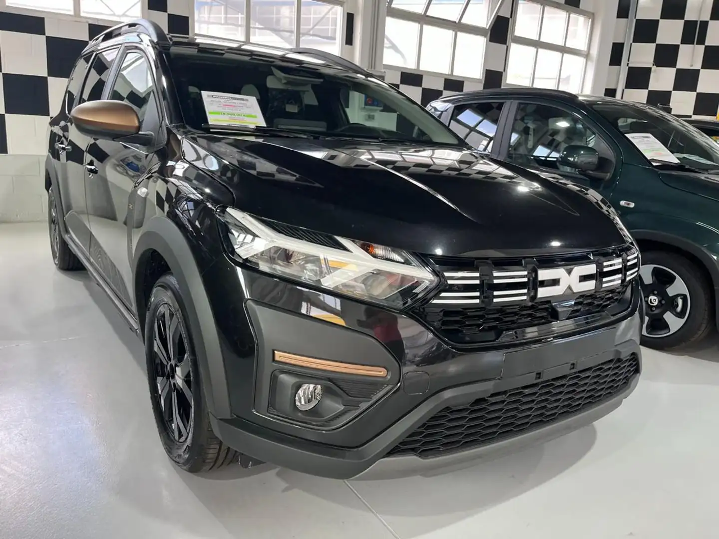 Dacia Jogger 1.0 TCe GPL 100 CV 7 posti Extreme gpl casa madre Noir - 2