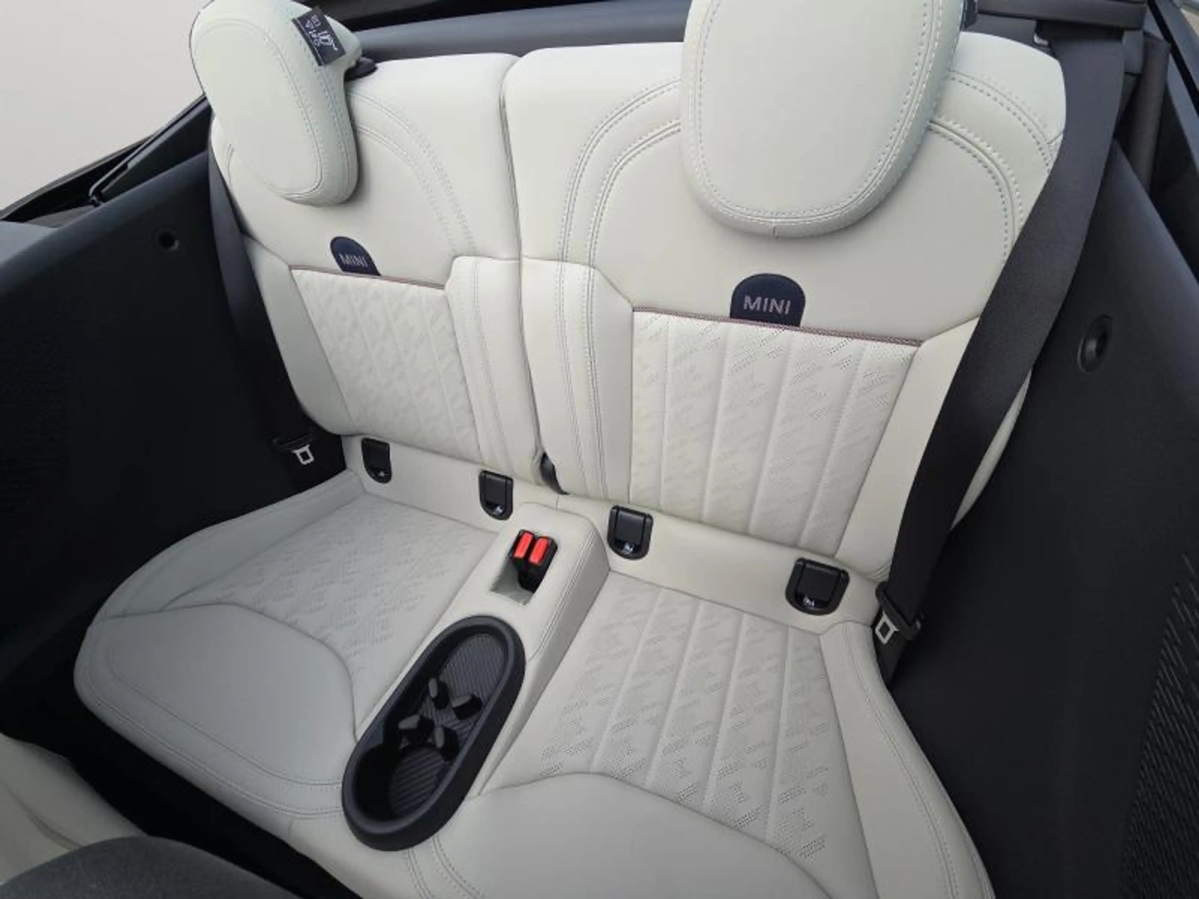 MINI Cooper S — photo 11