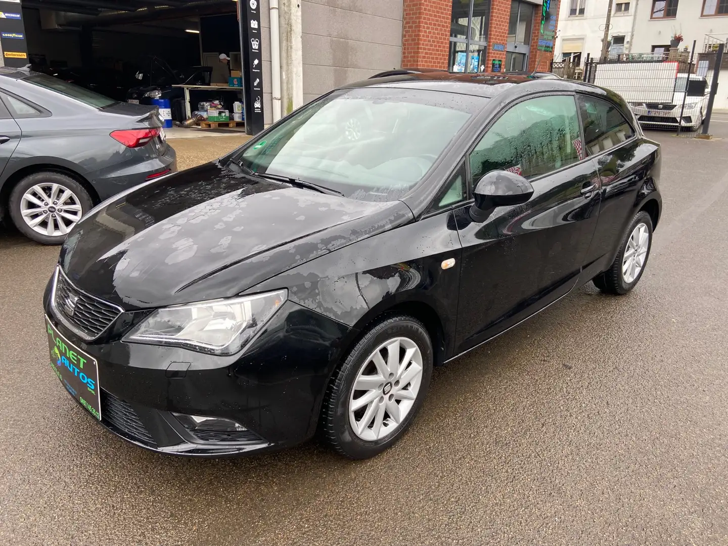 SEAT Ibiza 1.4 ESSENCE 86 CV AIRCO 3 PORTES GARANTIE 12 MOIS Zwart - 1