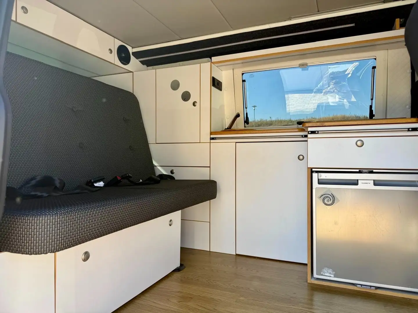 Volkswagen T6 Transporter Rot - 2