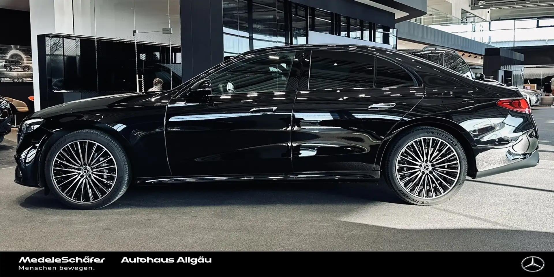 Mercedes-Benz E 300 E 300 e AMG Night 20" SuperScreen AHK Distronic Negro - 2
