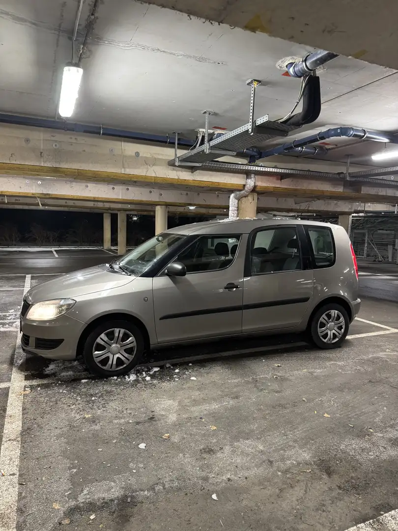 Skoda Roomster Classic 1,2 Grau - 2