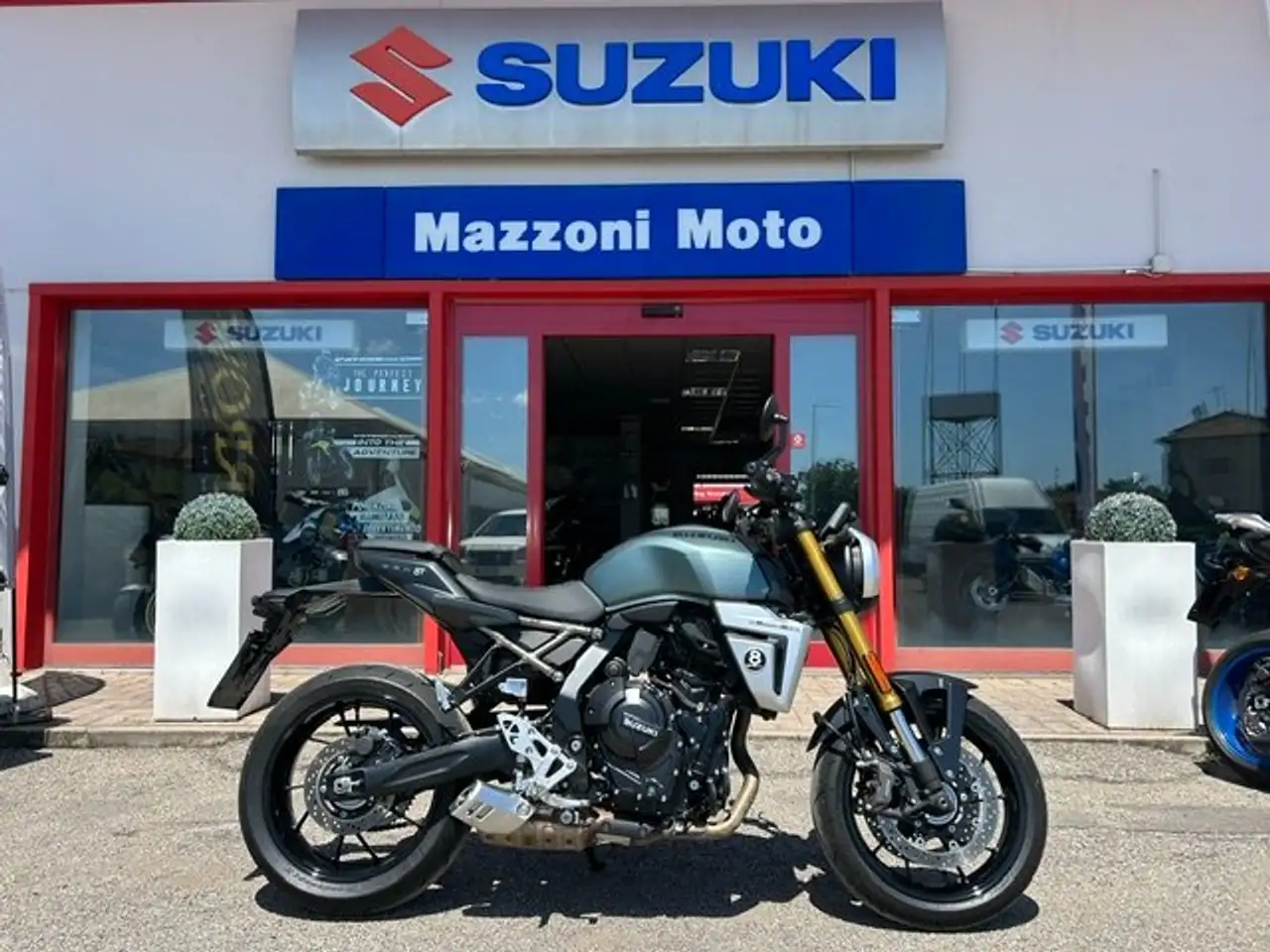 Suzuki GSX-8T