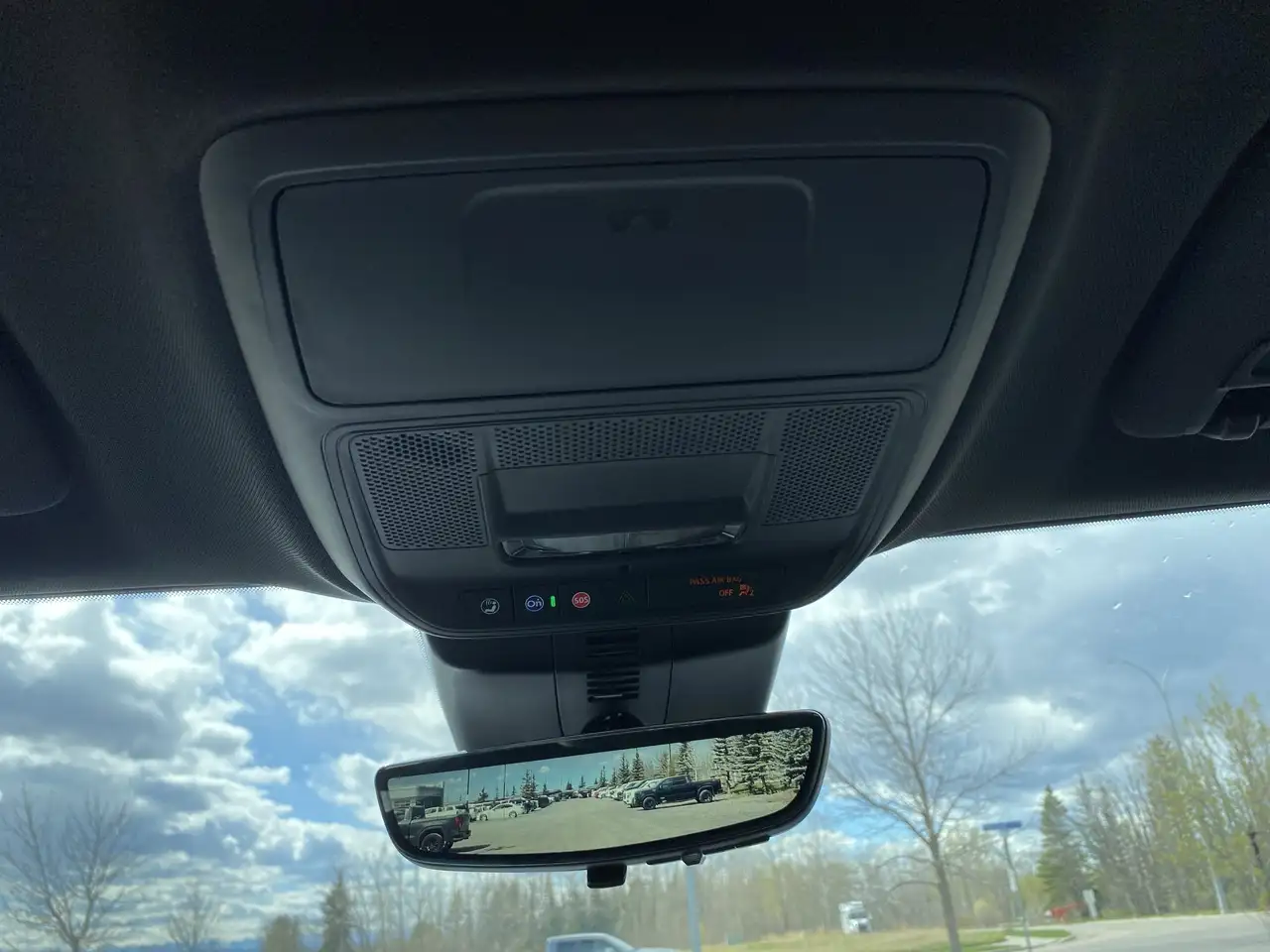 GMC Acadia снимка GMC Acadia
