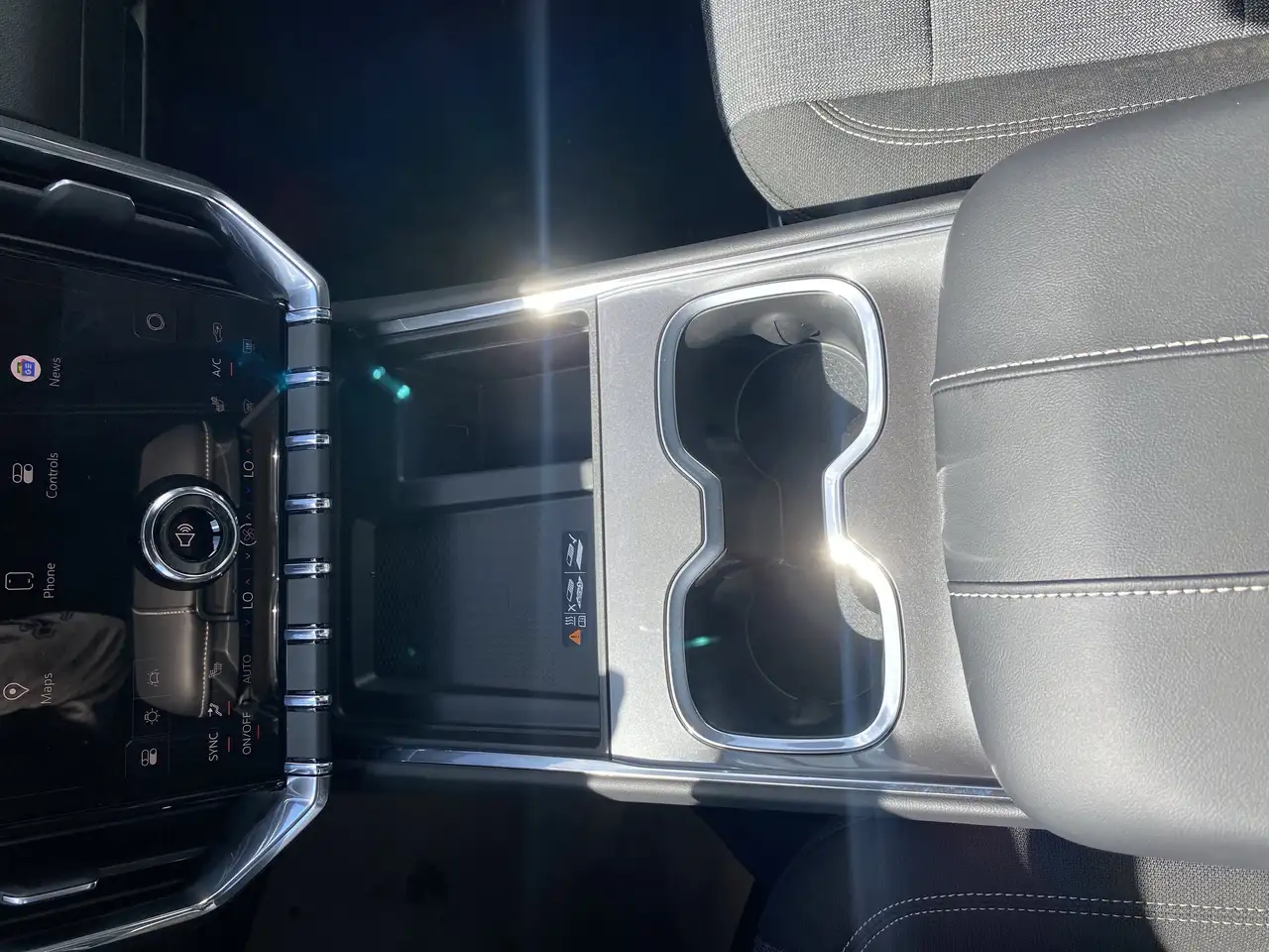 GMC Acadia снимка GMC Acadia