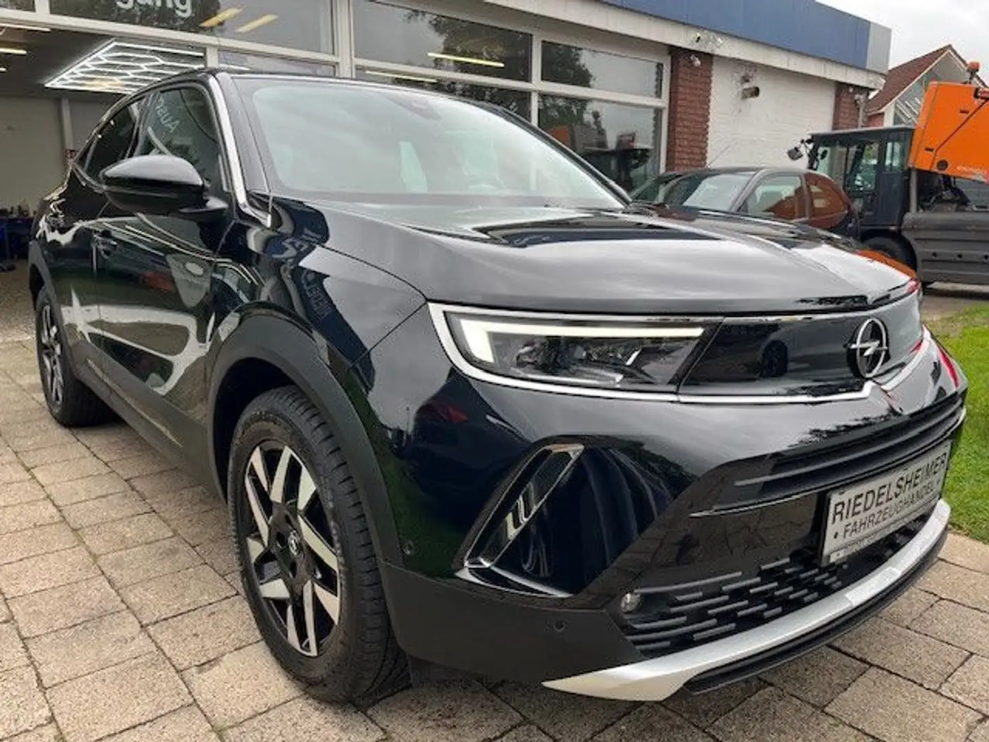 Opel Mokka Busi. Elegance LEDER NAVI MARIX AHK Negro - 1