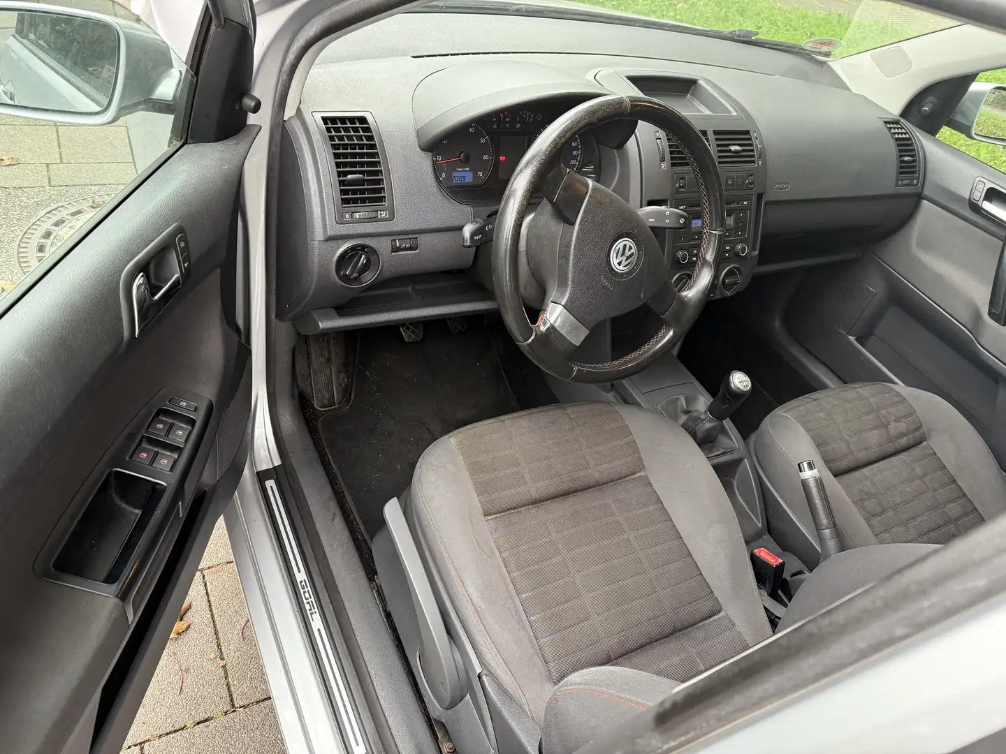 Volkswagen Polo Polo 1.2 mit Neue TÜV Grau - 2