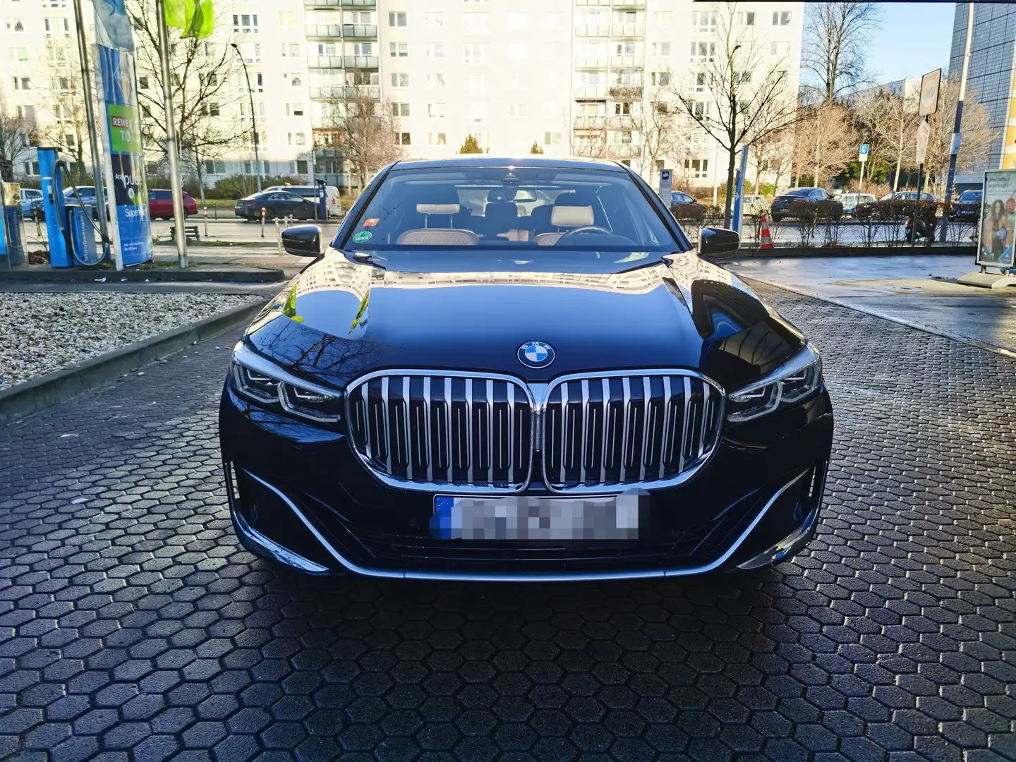 BMW 740 740Li Schwarz - 1