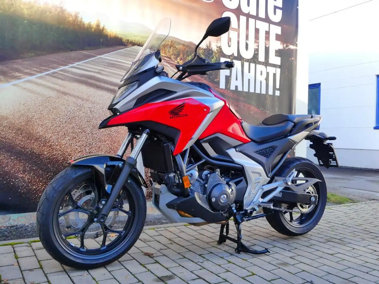 Honda NC 750 XA Rouge - 2
