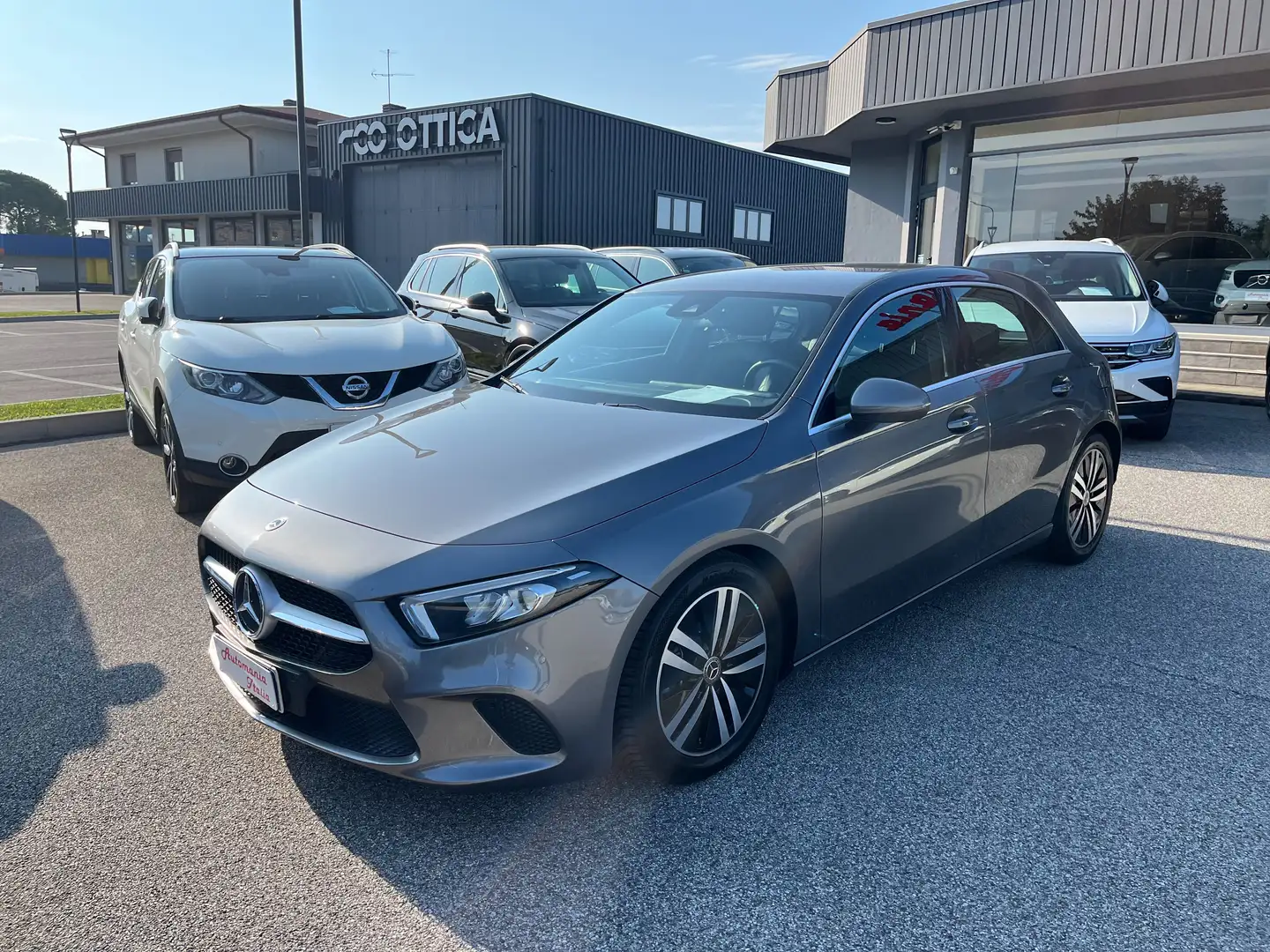 Mercedes-Benz A 180 d Sport Extra auto Grijs - 1