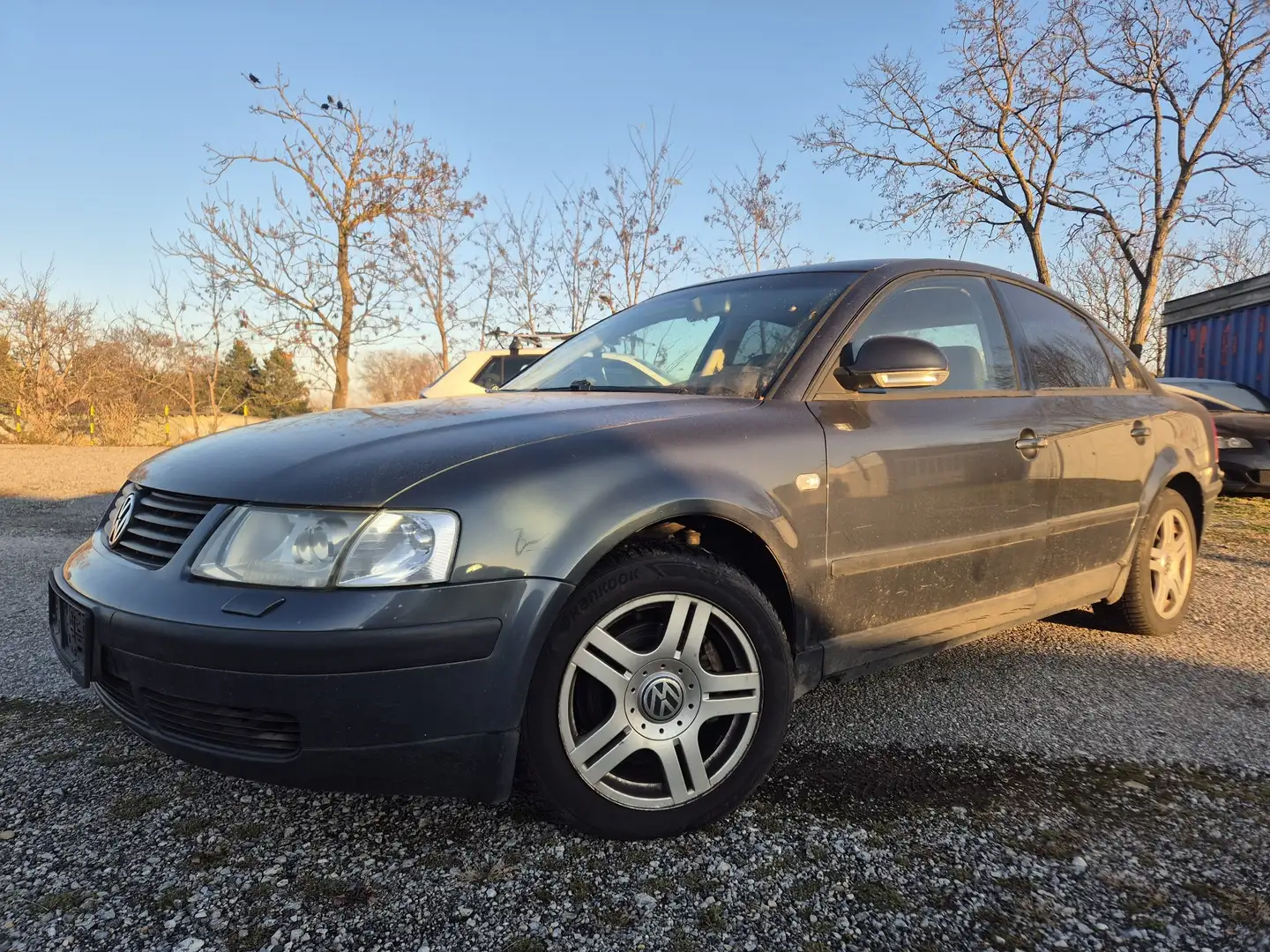 Volkswagen Passat 1,9 Trendline TDI PD plava - 2