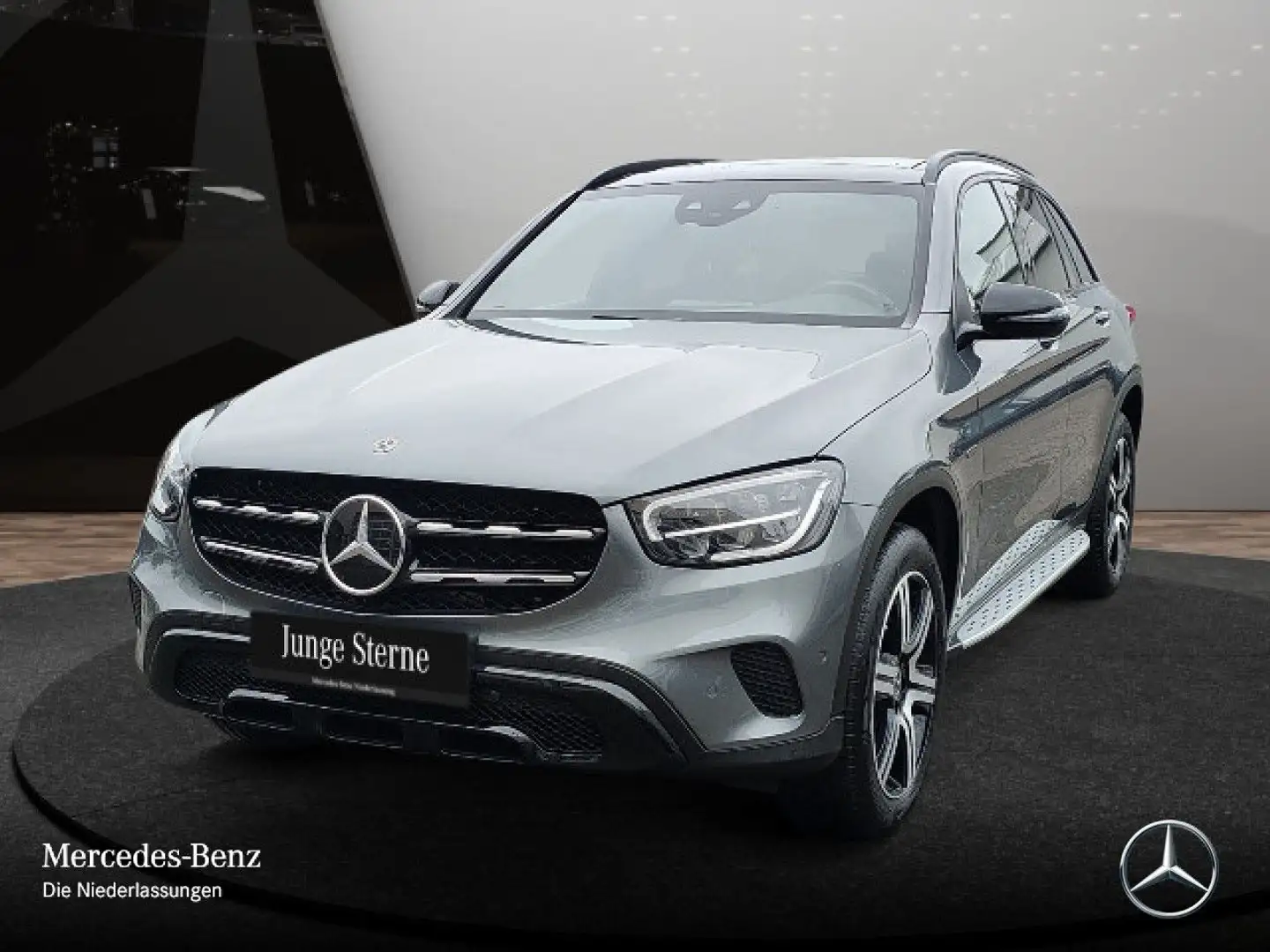 Mercedes-Benz GLC 300 e 4M NIGHT+PANO+AHK+LED+FAHRASS+KAMERA+9G Grau - 2