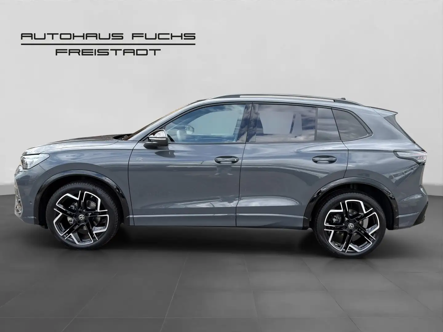 Volkswagen Tiguan Sport eTSI DSG Grau - 2