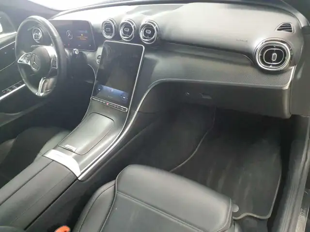 Mercedes-Benz C-Class view 9