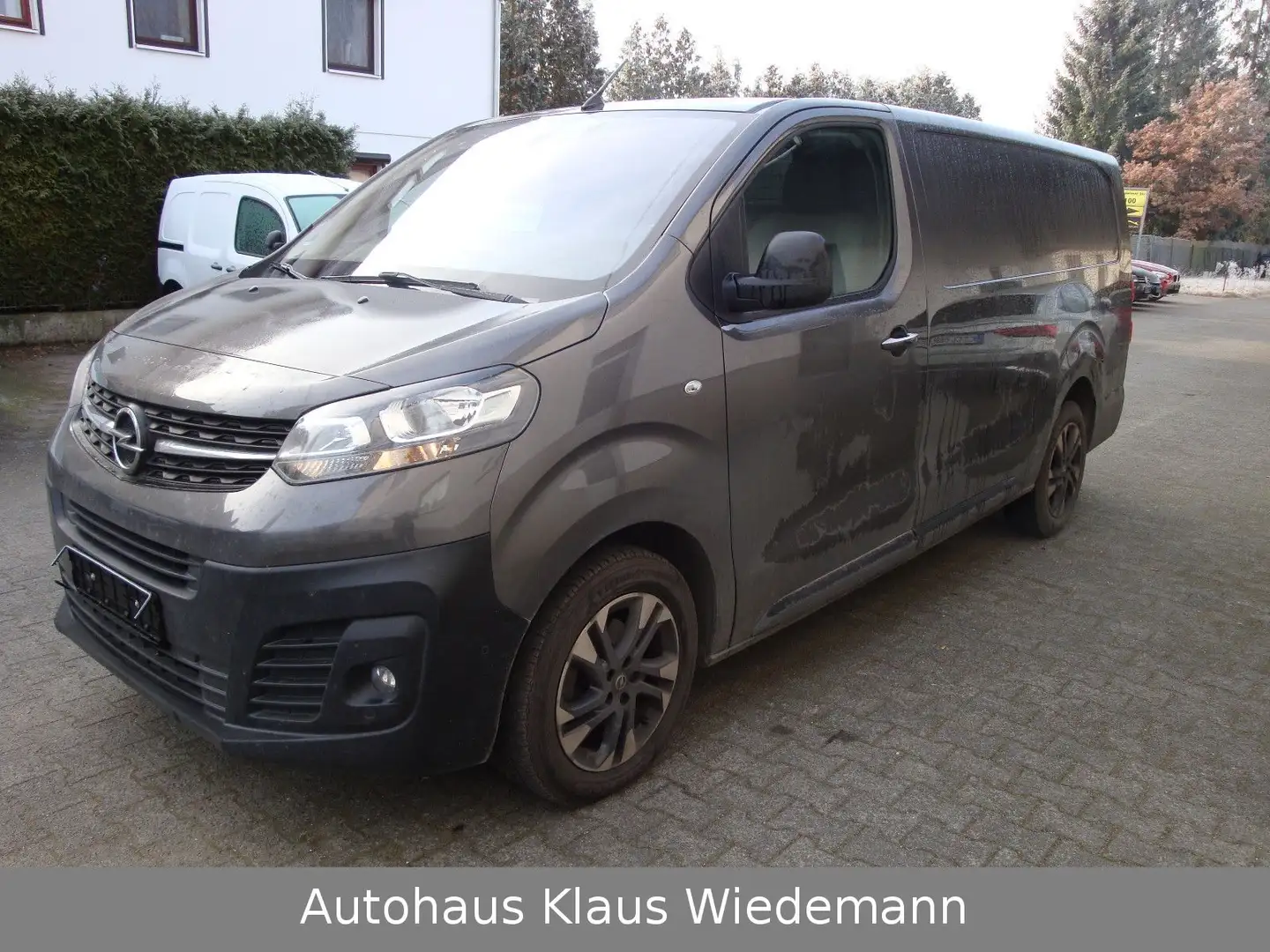 Opel Vivaro Cargo Elegance L 2.0D Aut. - 1.Hd./71 TKM Grau - 1