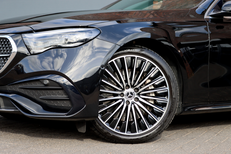 Mercedes-Benz E 450 d 4MATIC AMG Line | Hyperscreen | Luchtvering | Ac — photo 17