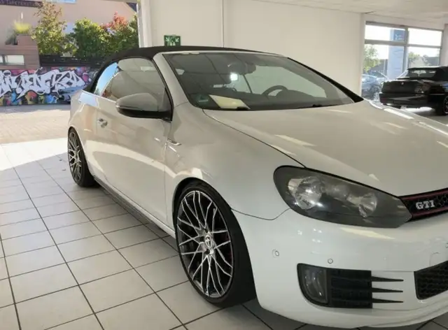 Volkswagen Golf GTI Cabrio 2.0 TSI DSG