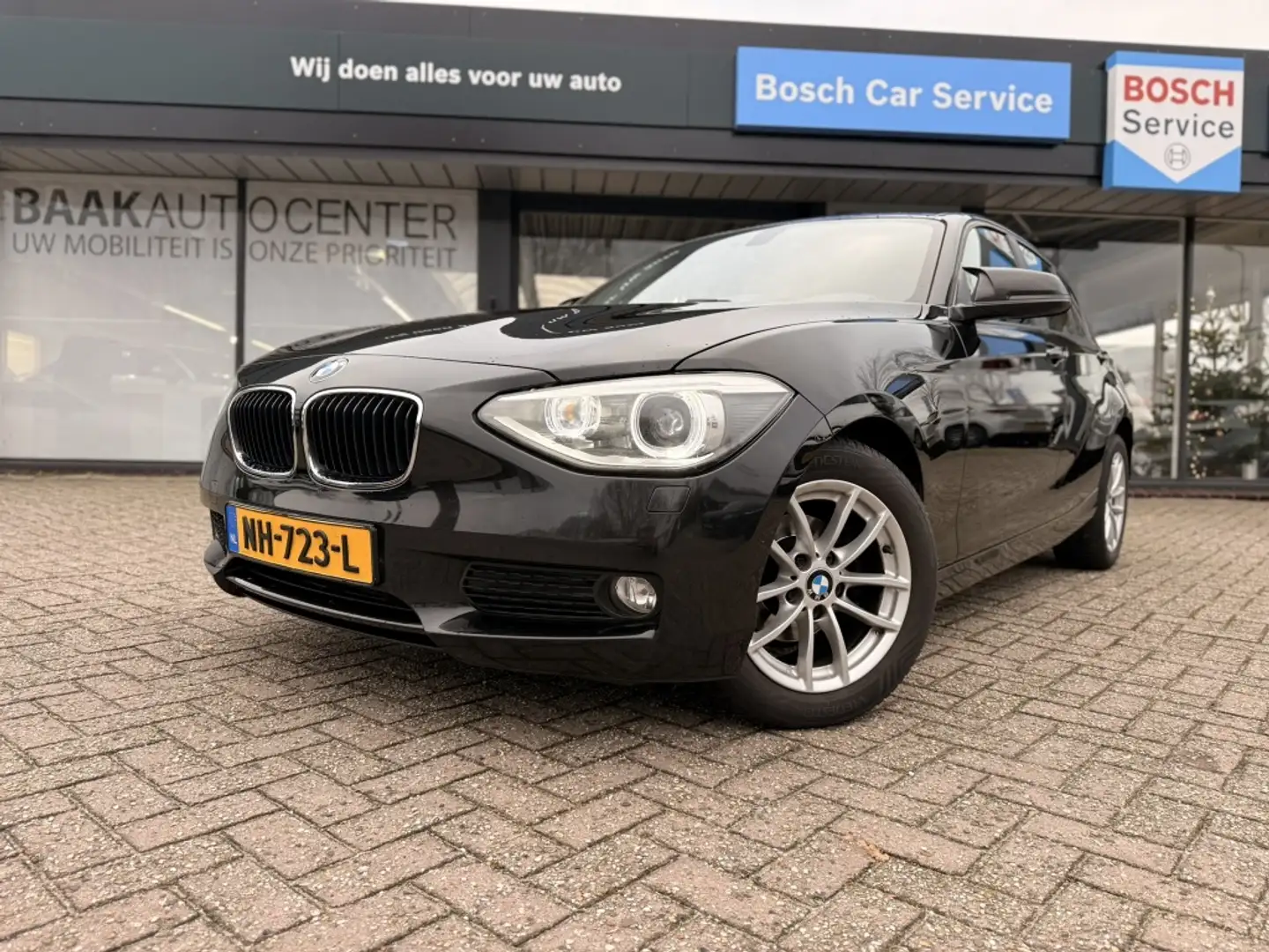 BMW 116 1-serie 116i High Executive | Carplay | Automaat | Zwart - 2