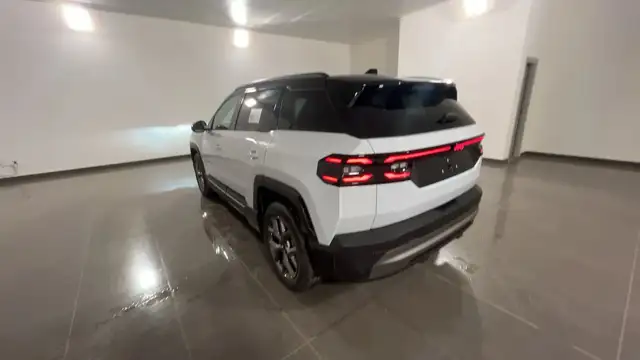 Jeep Compass view 6