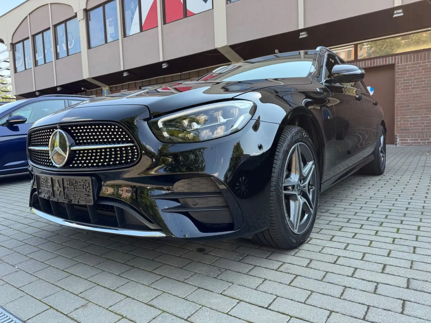Mercedes-Benz E 300 T de 4Matic AMG Nero - 2
