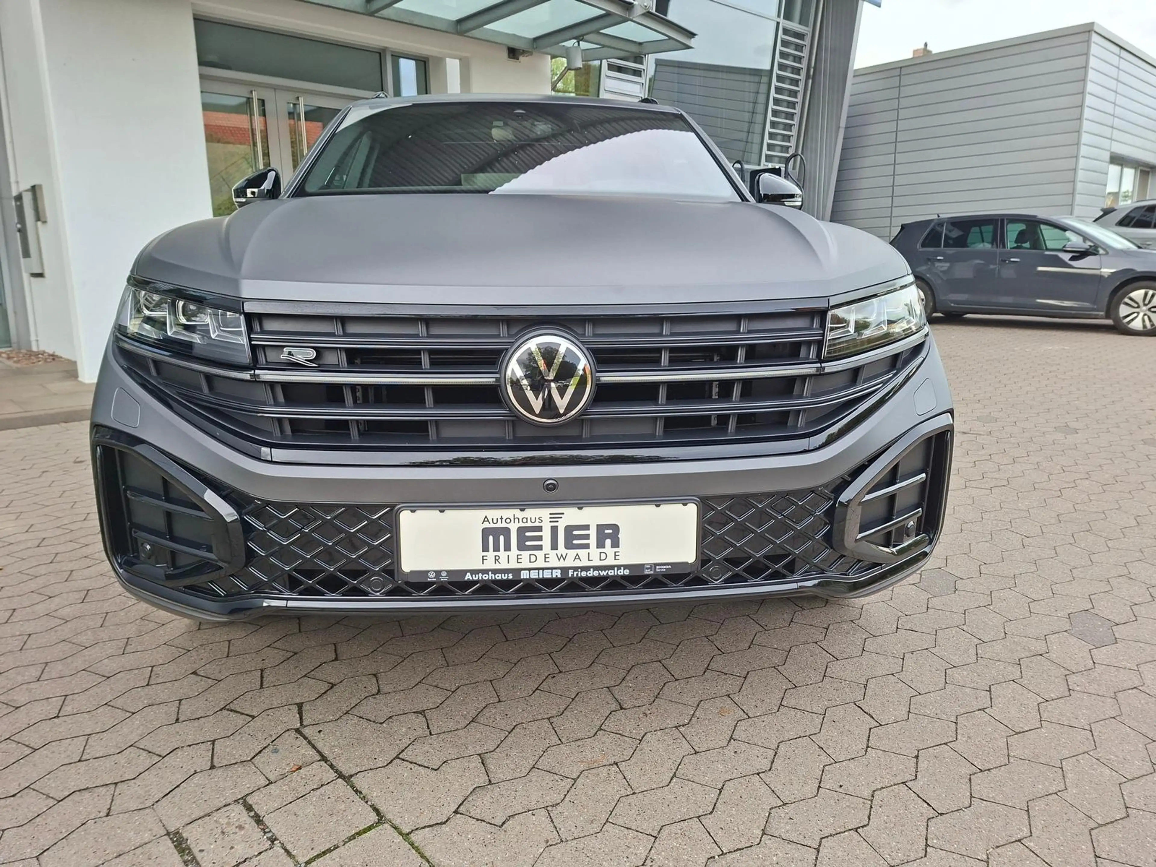 Volkswagen Touareg R-Line Final Edition Matrix HeadUp Matt — photo 3