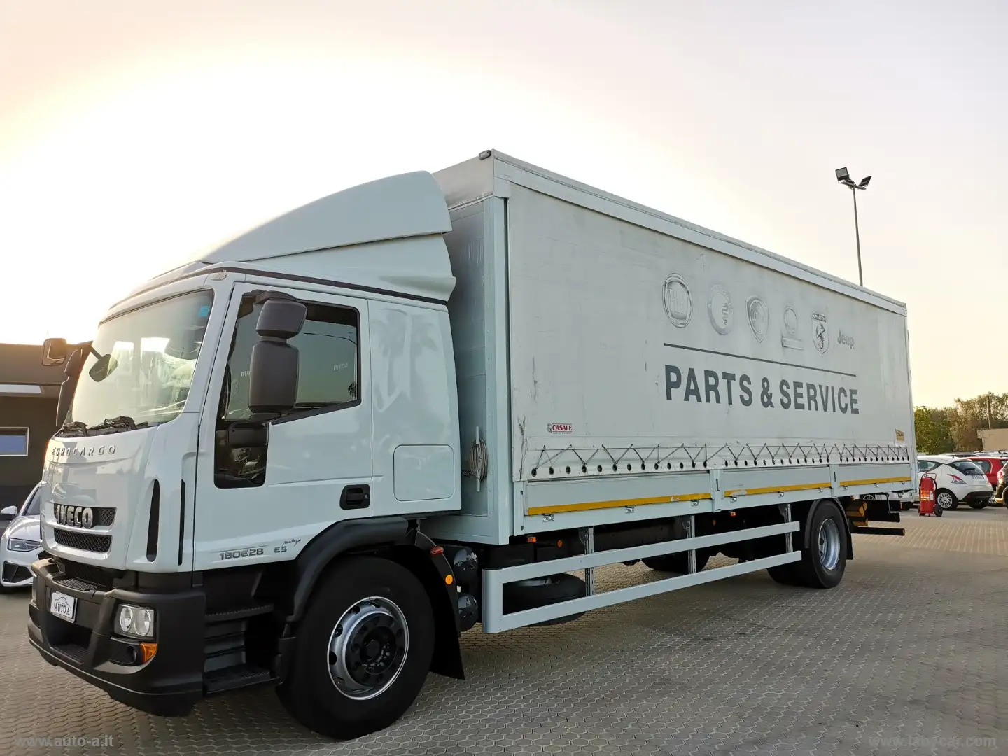 Iveco EUROCARGO 180E28 E5 CENTINATO SUPER LUNGO bijela - 1