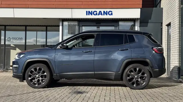 Jeep Compass view 3