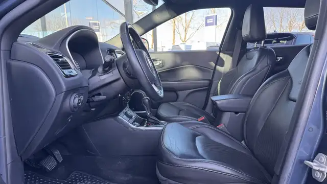Jeep Compass view 6